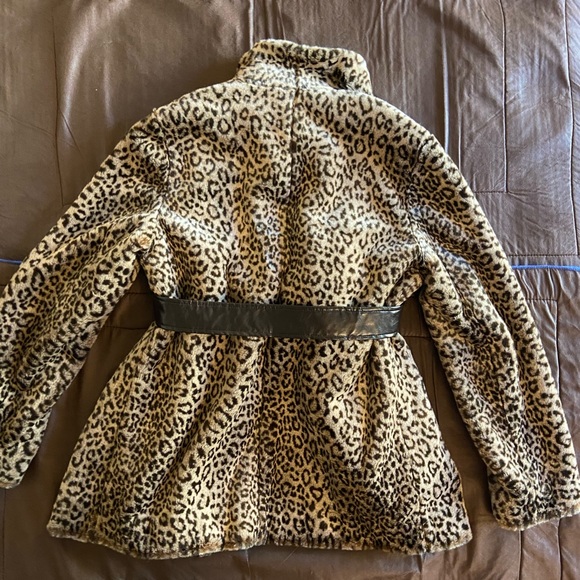 CALVIN KLEIN Super Soft Leopard Cheetah Print Faux Fur Coat - Picture 7 of 10